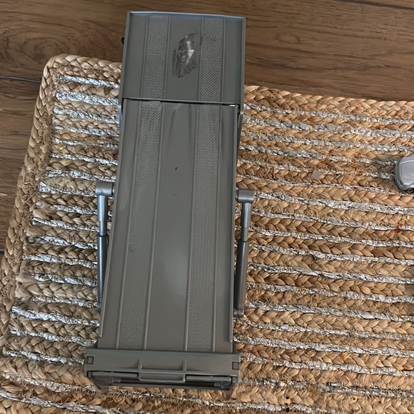 Tow truck has-been used still good condition and functional - Picture 5 of 10